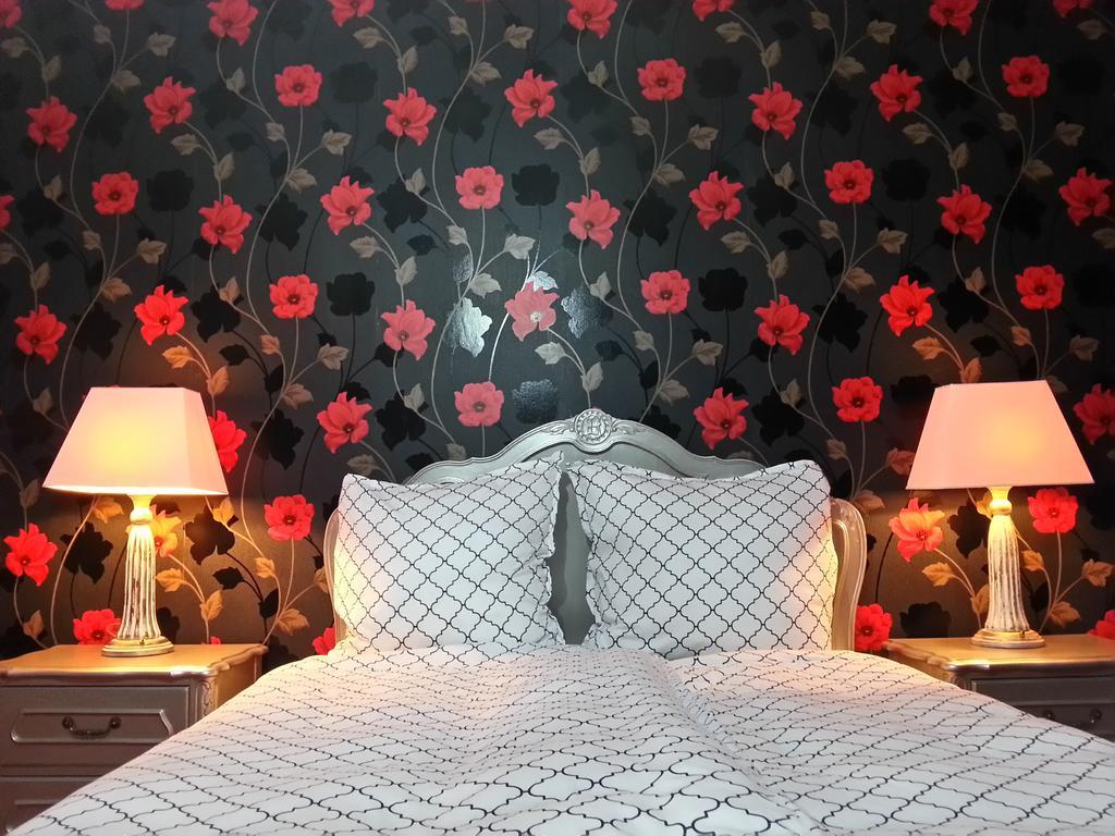 Tyniec Maly Hotel Sportwerk מראה חיצוני תמונה